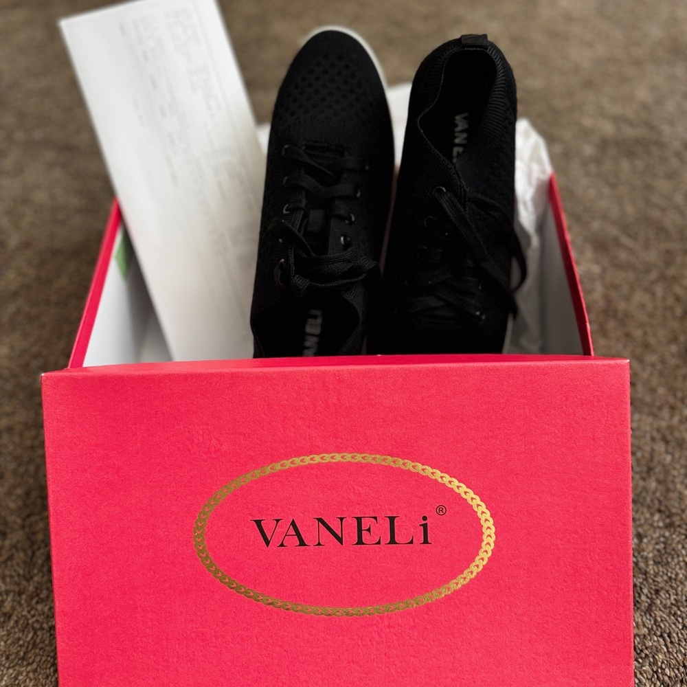 Vaneli black knit tennis shoes